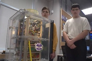 Школьники в Петербурге готовятся покорить космос с помощью спутника с радиомаяком