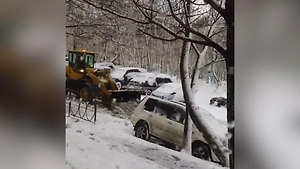 На Камчатке мощный циклон принёс штормовой ветер и сильные снегопады