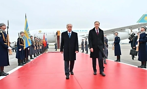 Песков объяснил, почему истребители сопровождали борт Токаева