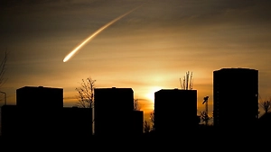 Замеченный над Москвой метеорит угодил в крышу дома под Ярославлем