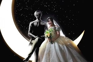 Женщина разочаровалась в мужчинах и вышла замуж за «свой идеал» из ChatGPT