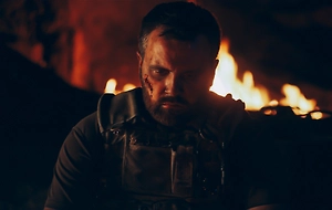 Истекающий кровью боец ВС РФ снял на видео ликвидацию забредших в его укрытие ВСУшников