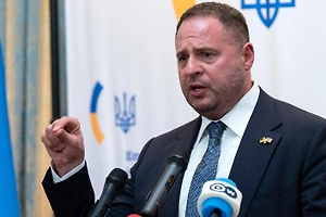 Во фракции «Слуга народа» назрел раскол из-за требования убрать Ермака