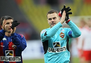 «Мы с тобой»: Акинфеев поддержал болеющего раком легенду футбола и экс-мужа Началовой