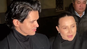 Лерчек пожаловалась, что не может сыграть свадьбу с отцом будущего ребёнка