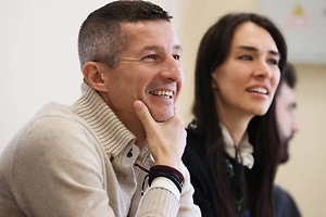 Онкобольной Евгений Алдонин впервые вышел на связь из клиники в Германии