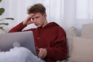 Уехавшие в ЕС украинские зумеры умоляют Бога сорвать переговоры о мире