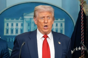 Трамп собрался выгнать из США просителей убежища
