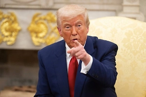 «Вы глупый человек»: Трамп обозвал журналистку, спросившую про стрельбу у Белого дома