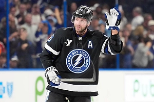 Хоккеист Кучеров повторил уникальное достижение Овечкина в НХЛ