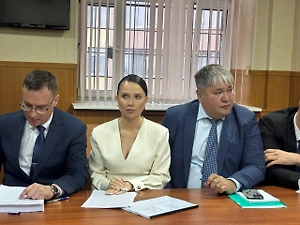 Лерчек вернули ключи от покрывшегося плесенью Rolls-Royce