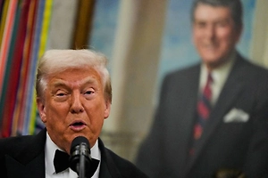 Ушаков: Американцы божатся, что Трамп выполнит все договорённости по Украине