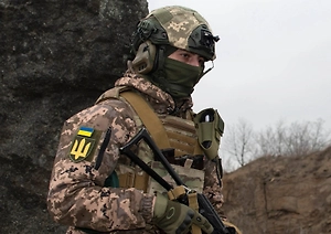 «Тебе надо, ты и воюй!» Группа украинских бойцов послала по рации командира и бежала