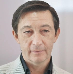 В прошлый раз главную роль в замирении этих двух противников сыграла Малайзия, как председатель АСЕАН, и Китай. Потом набежал (президент США Дональд. — Прим. Life.ru) Трамп, который тоже кому-то звонил и кого-то уговаривал, и сказал, что это сделал он. Я думаю, что мы вместе можем это сделать ещё раз, ещё раз и ещё раз. Но механика будет та же, как и в прошлый раз. Соседи по океану всех, кого нужно, обзвонят. Китай, который является военным партнёром как Камбоджи, так и Таиланда, тоже поможет. Так это и будет затухать дальше.