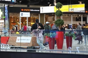 В аэропорту Волгограда ввели ограничения на полёты, в аэропорту Саратова сняли 