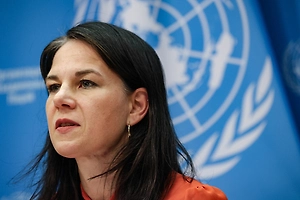 Анналена Бербок запретила Украине идти на территориальные уступки с Россией