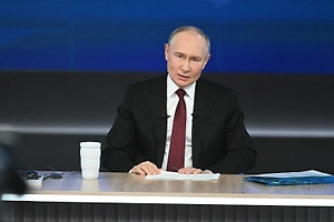 Песков отметил рост числа вопросов от молодёжи на прямую линию через Max 