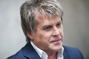 Певцу Алексею Глызину внезапно устроили первую встречу с внебрачной дочерью