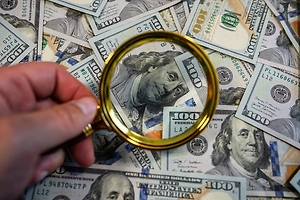 НАБУ нагрянуло с обысками в офисы налоговой службы Украины