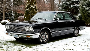 Видишь траву? А она есть! Снег не спасёт ушлых водителей от штрафа за парковку на газоне