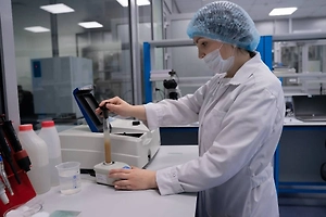 Роспотребнадзор назвал три заразы, которые могут завезти в Россию