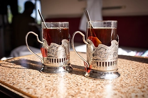 В Казахстане 52 человека отравились газом в вагоне поезда, где до этого снимали кино