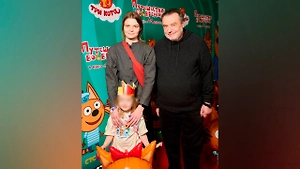 Алексей Учитель вывел в свет дочь от молодой возлюбленной