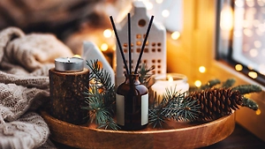 Как привлечь удачу на Новый год простым запахом: Лучшие ароматы для дома в декабре 2025 