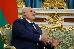 Лукашенко помиловал 123 человека, в том числе нобелевского лауреата