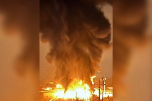 В Одессе от взорванной электроподстанции в небо взмывает огненный столб