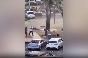 Российские туристы успели покинуть пляж в Сиднее за 15 минут до стрельбы