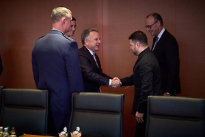 Зеленский пожаловался на смех в Белом доме на просьбу взять Украину в НАТО