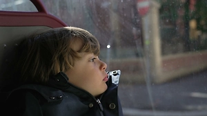 Мальчика из Уфы, которого мать избила в подъезде, перевели в соцучреждение