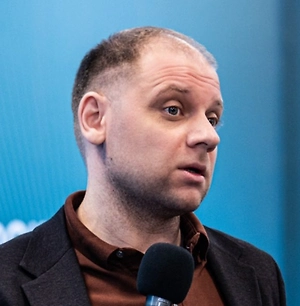 Это значит, что наш формат поддерживается аудиторией, наши ценности разделяются читателями. При этом, как СМИ нового времени, мы понимаем, что важно постоянно расти и пробовать новое. Мы продолжим взбираться вверх и радовать всех профессиональным контентом