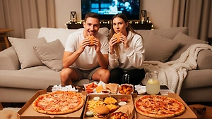 6 стыдных удовольствий: Как наши тайные и неловкие слабости приносят пользу психике