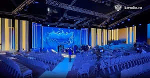 Кремль показал видео подготовки к прямой линии с Путиным в Гостином дворе