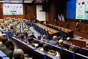 Герасимов: Бойцы группы войск «Юг» освободили 48 городов и сёл Донбасса