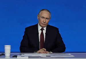 Путин на вопрос о своей власти напомнил о форме правления в России