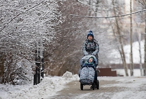 Путин предложил продлить время работы детских садов