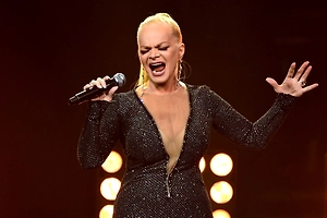 Стало известно, как и где живёт Лариса Долина на фоне скандала