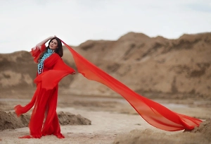 Жасмин призвала россиянок превратиться в «разведчиц» перед Новым годом ради мужчин