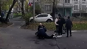 Ветеран СВО помог полицейским схватить наркоторговца в Москве и стал героем видео