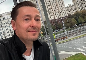 Сергей Безруков требует 500 тысяч рублей компенсации за маски с его лицом