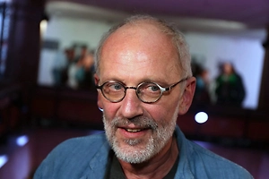 Сдаст ли 61-летний Гордон шпагу Казановы в шестом браке с 23-летней: разбор психолога