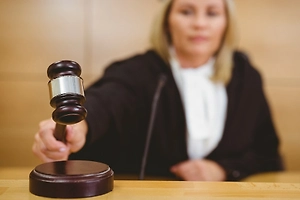 В Хакасии вынесли приговор двум женщинам за сутенёрство и похищение человека