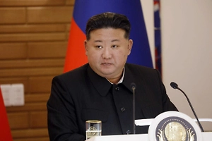 Ким Чен Ын почтил память умершего чиновника Ким Чхан Сона траурным венком