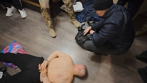 Под Калининградом задержали аферистов, укравших более 1 млн рублей у бойцов СВО