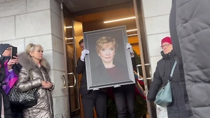 Веру Алентову проводили в последний путь под громкие аплодисменты и крики «Браво»