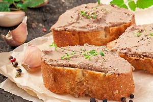 Из обычного продукта — в премиальный: Эксперт назвал причины взлёта цены на печень трески