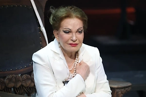 Падение со сцены серьёзно подкосило здоровье матери Марии Максаковой*